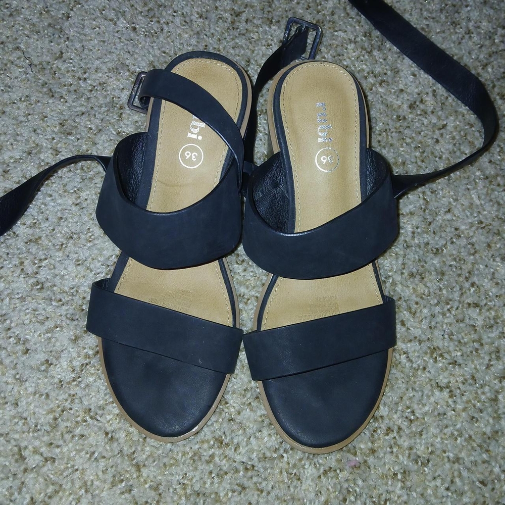 Black Women's Sandals